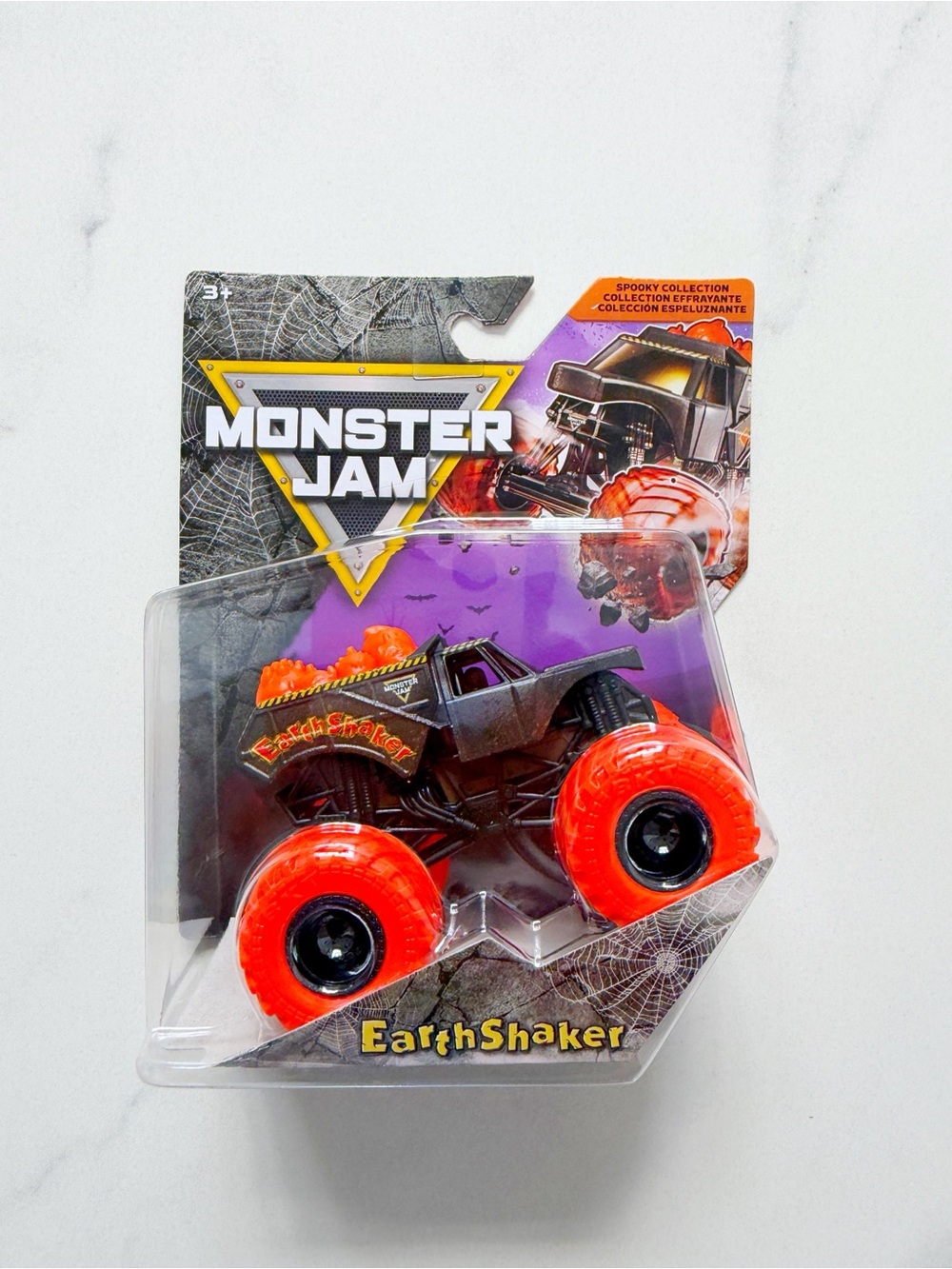 🔥 RARE 2026 Monster Jam Truck EarthShaker Spooky Halloween 1:64 NEW